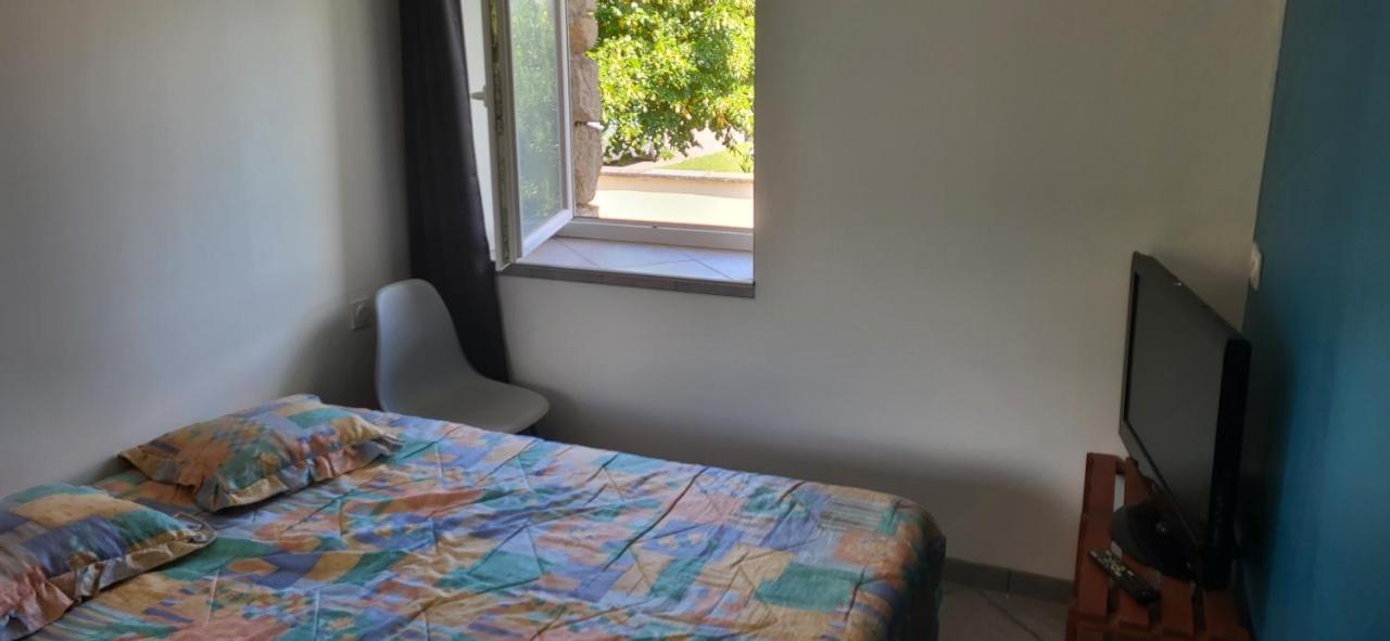 Maisonnette En Pierre Renovee Lamastre Bagian luar foto