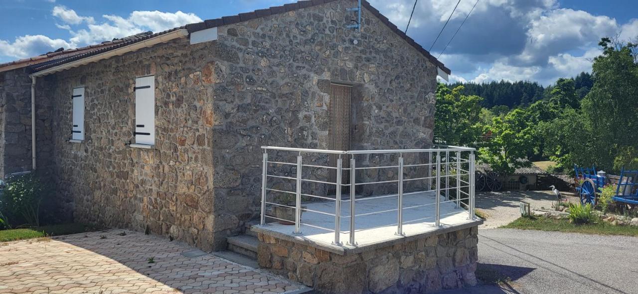 Maisonnette En Pierre Renovee Lamastre Bagian luar foto